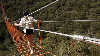 😳🔝La escalera colgante más larga de Colombia