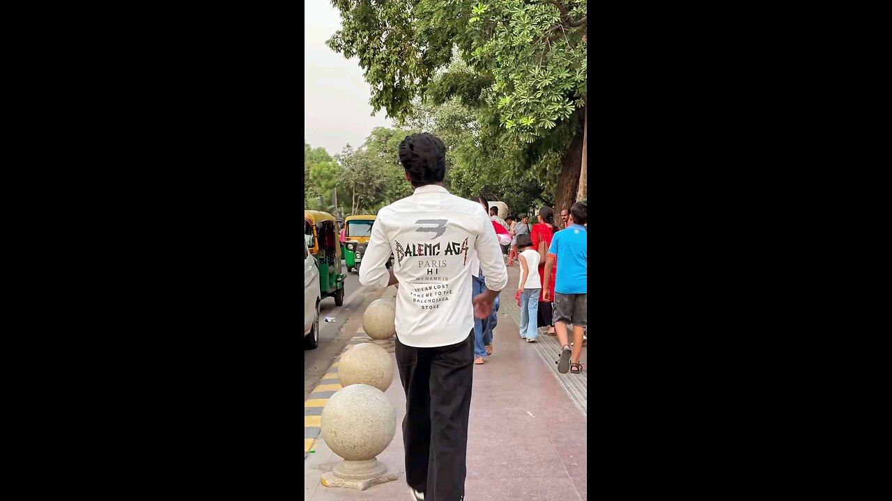 चले घुमने