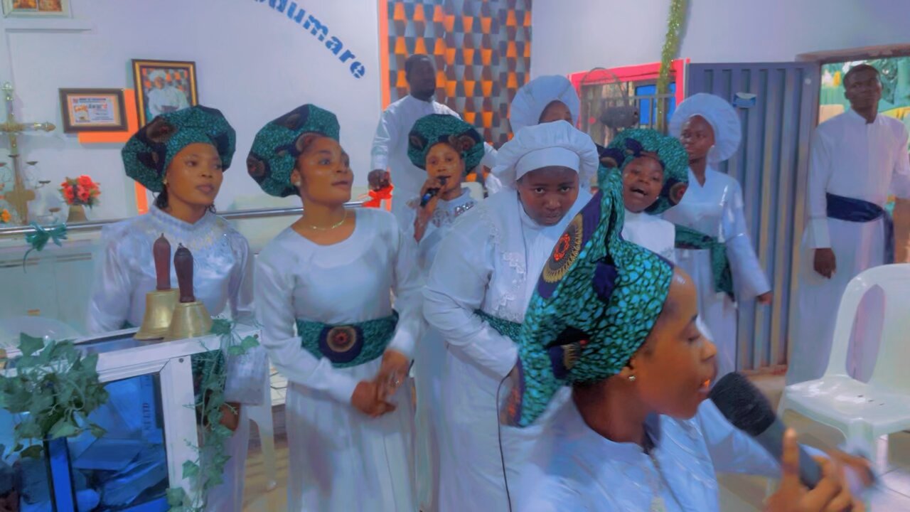 Gracious Vessel Christmas vibes