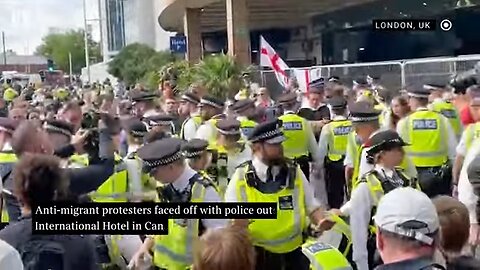 Anti-migrant Protesters Clash with Police in London