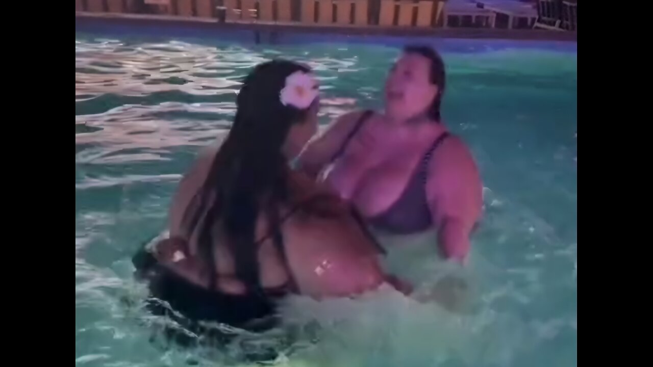 "The funniest thing you’ll see today 🤯🤣"