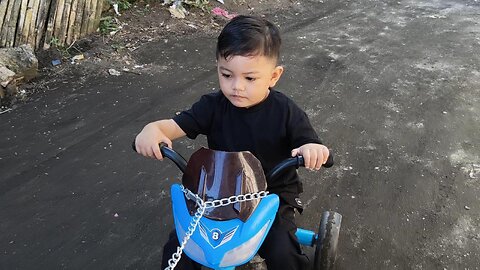 Nagbisikleta Si Grey