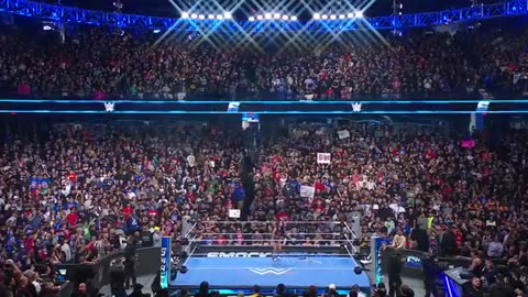 Viral: AJ Lee and CM Punk soak in emotional return: SmackDown exclusive, Sept. 5