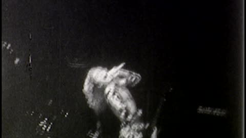 Led Zeppelin 1975-03-25 The Forum, Los Angeles, CA (8MM Footage - Sync'd) Source 2