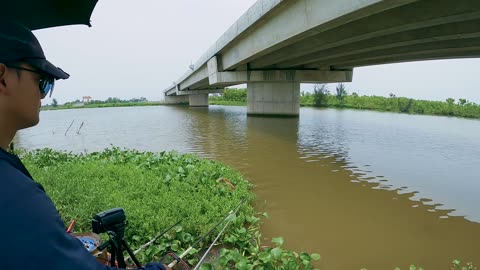 Walleye Trolling in River Current Breaks