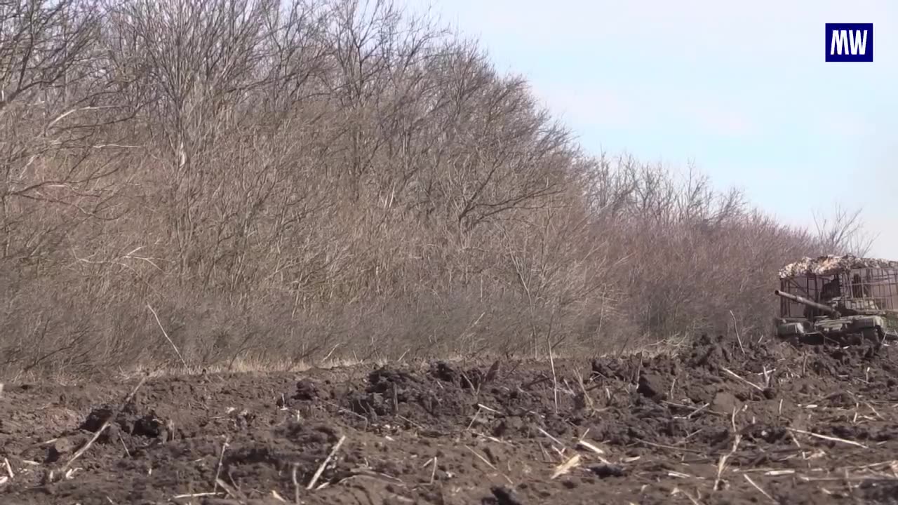 T-72 Tank Crews Support Assault Units in South Donetsk