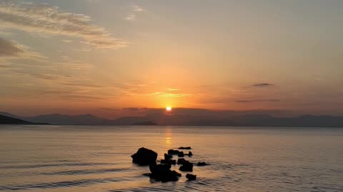 Breathtaking Sunset Over the Seashore 🌅 | Relaxing 10s Short