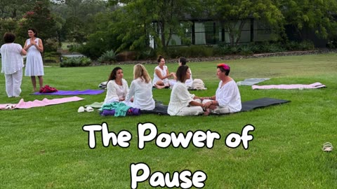 Are you craving calm in the chaos?⁣ 🕊 The White Light #meditation is your daily reset button.⁣