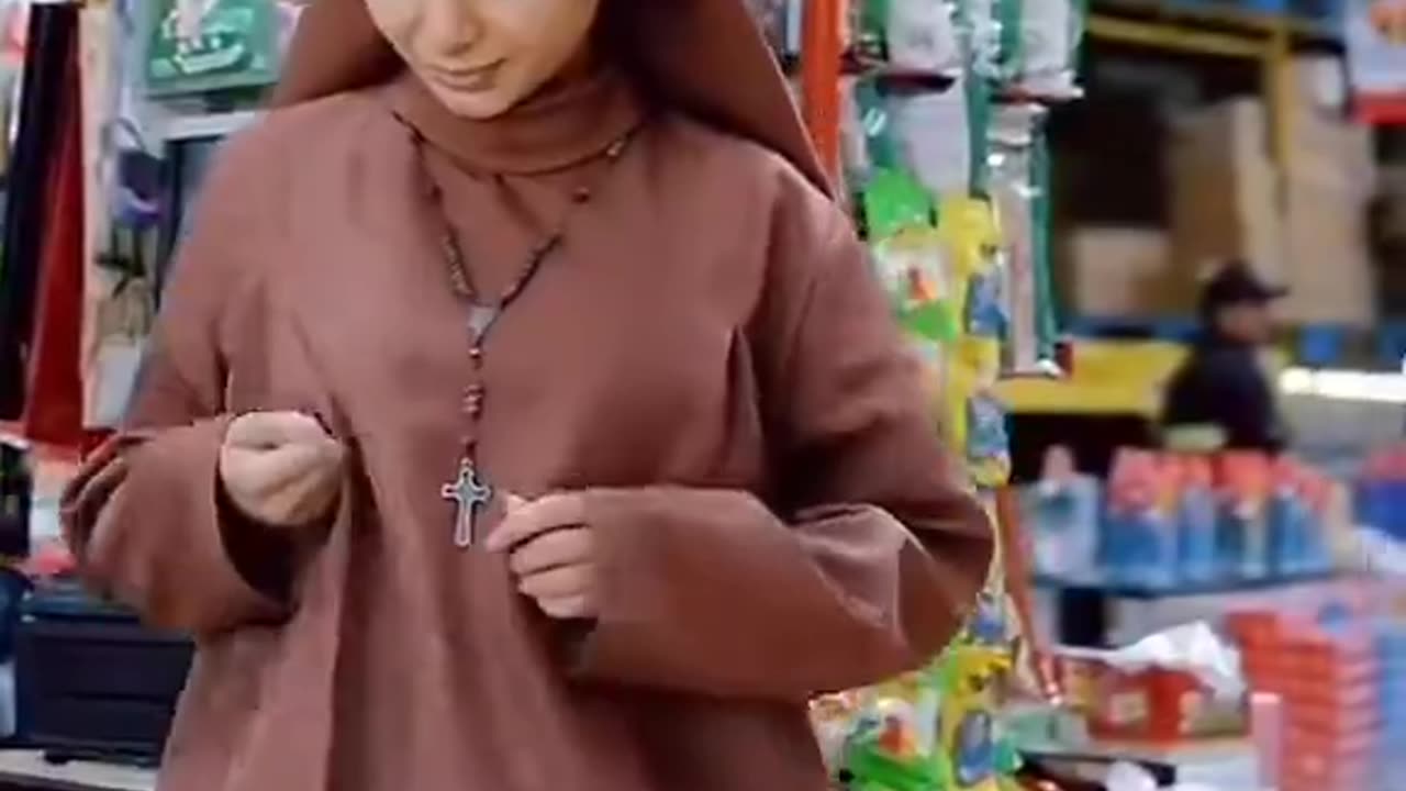 Holy Thief! When Sister Acts Up for Snacks 😂🍗🙏