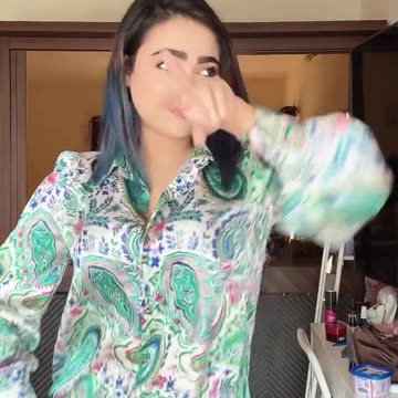 Did u check the size of my heels? Heheheh 🤭