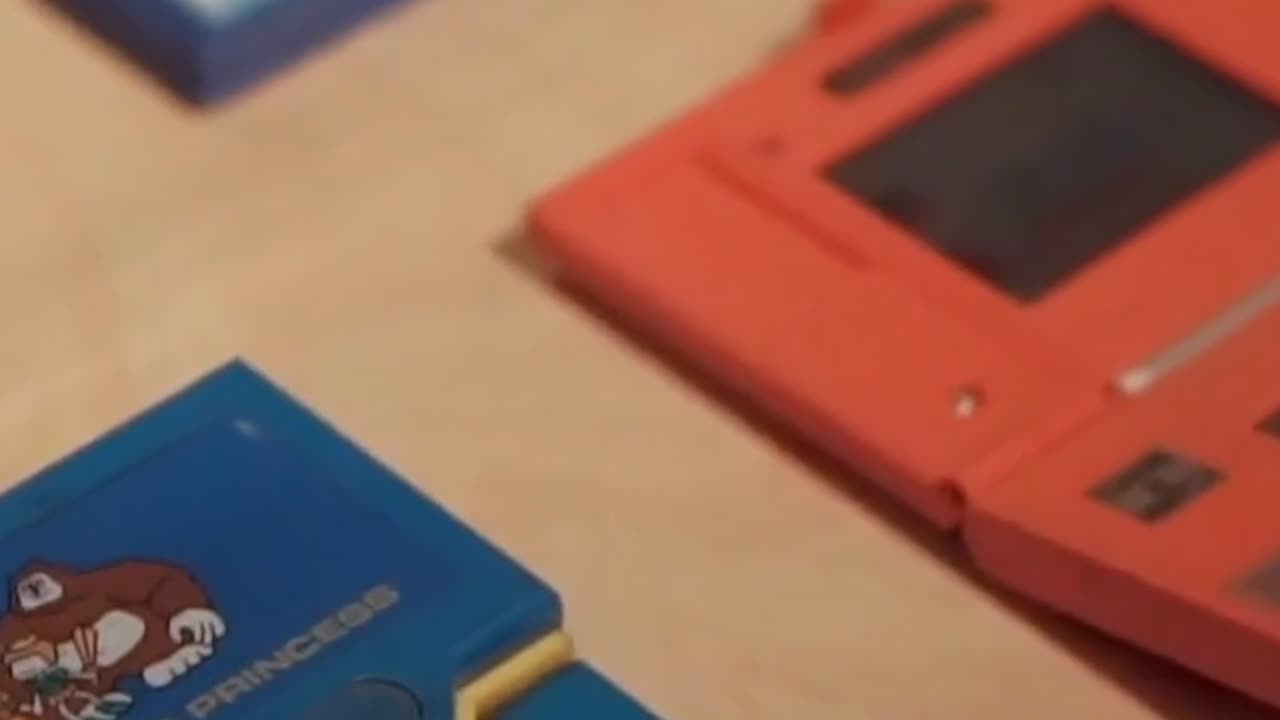 🎴 Nintendo Started as a CARD Company?! (Weird History)