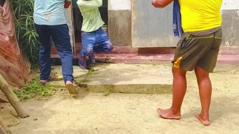 Be careful when defecating in the field 🤣🤣🤣