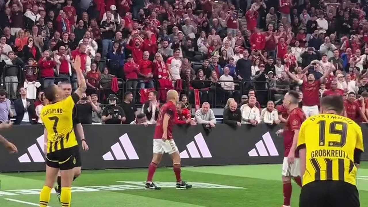 Dortmund with pure emotions And it seems as if we already know this goal