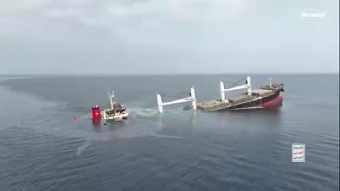 Yemen’s army captures the moment the ETERNITY C vessel was targeted and sunk