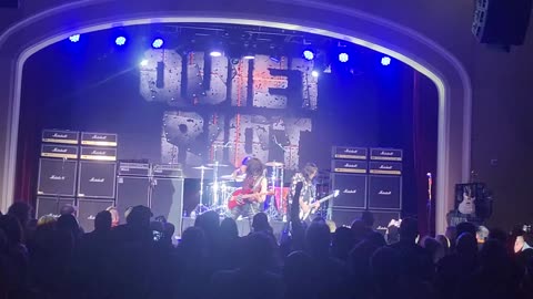 Quiet riot ( live)