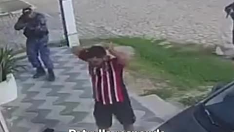 Policía detiene a ladrón en plena acción en Brasil