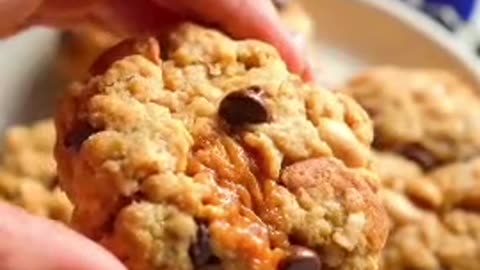 “Low-Sugar CHUBBY HUBBY Protein Cookies 🍪🥨 | Healthy, Fluffy & Chunky!”