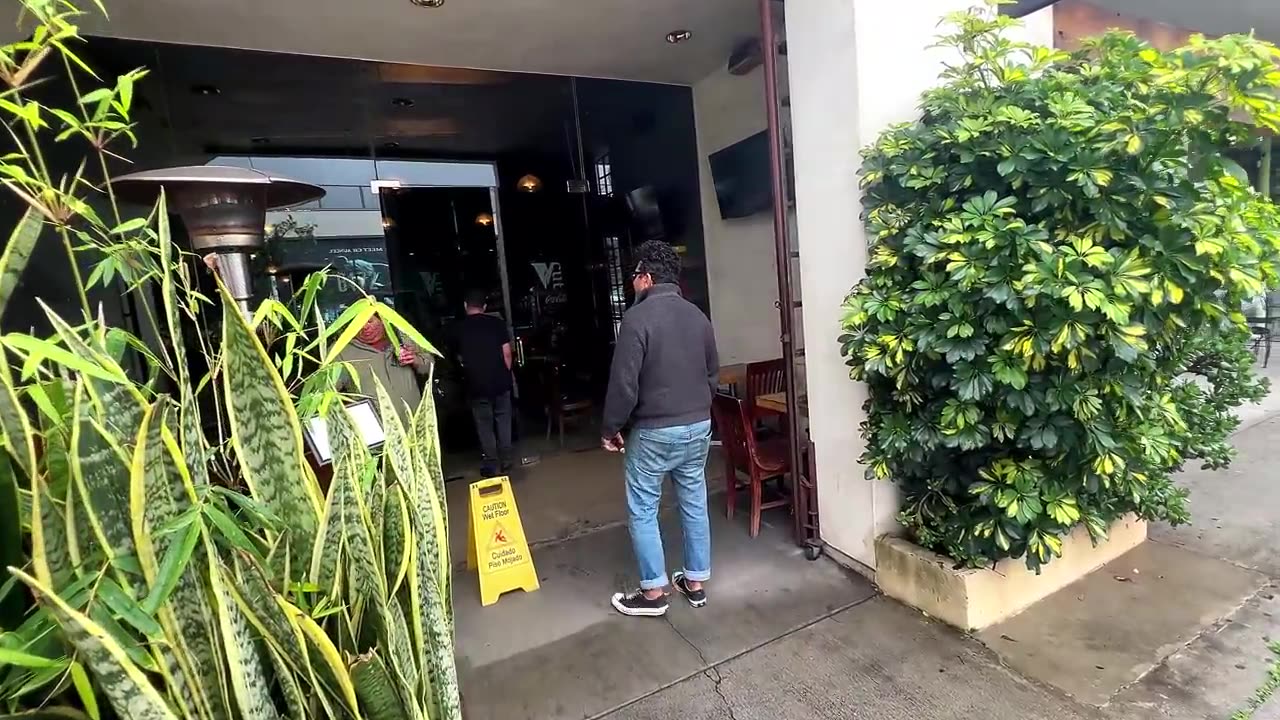 Man DESTROYS Corrupt Officer Trying To OPRESS His FIRST AMENDMENT RIGHTS (720p60fps)