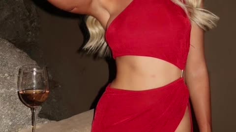 What do you think about this outfit ?