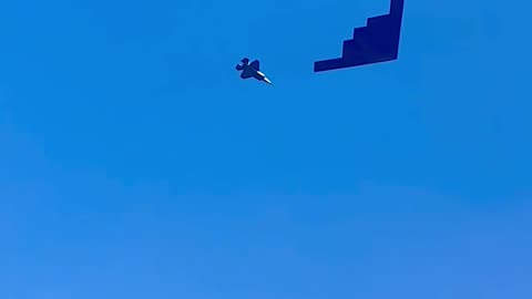 B-2 Spirit stealth bomber soared over the White House