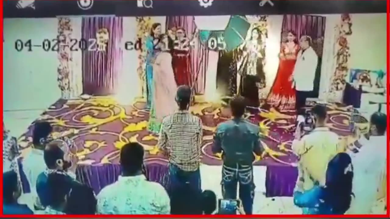 Bareilly: Shoe Merchant Dies While Dancing with Wife on Wedding Anniversary