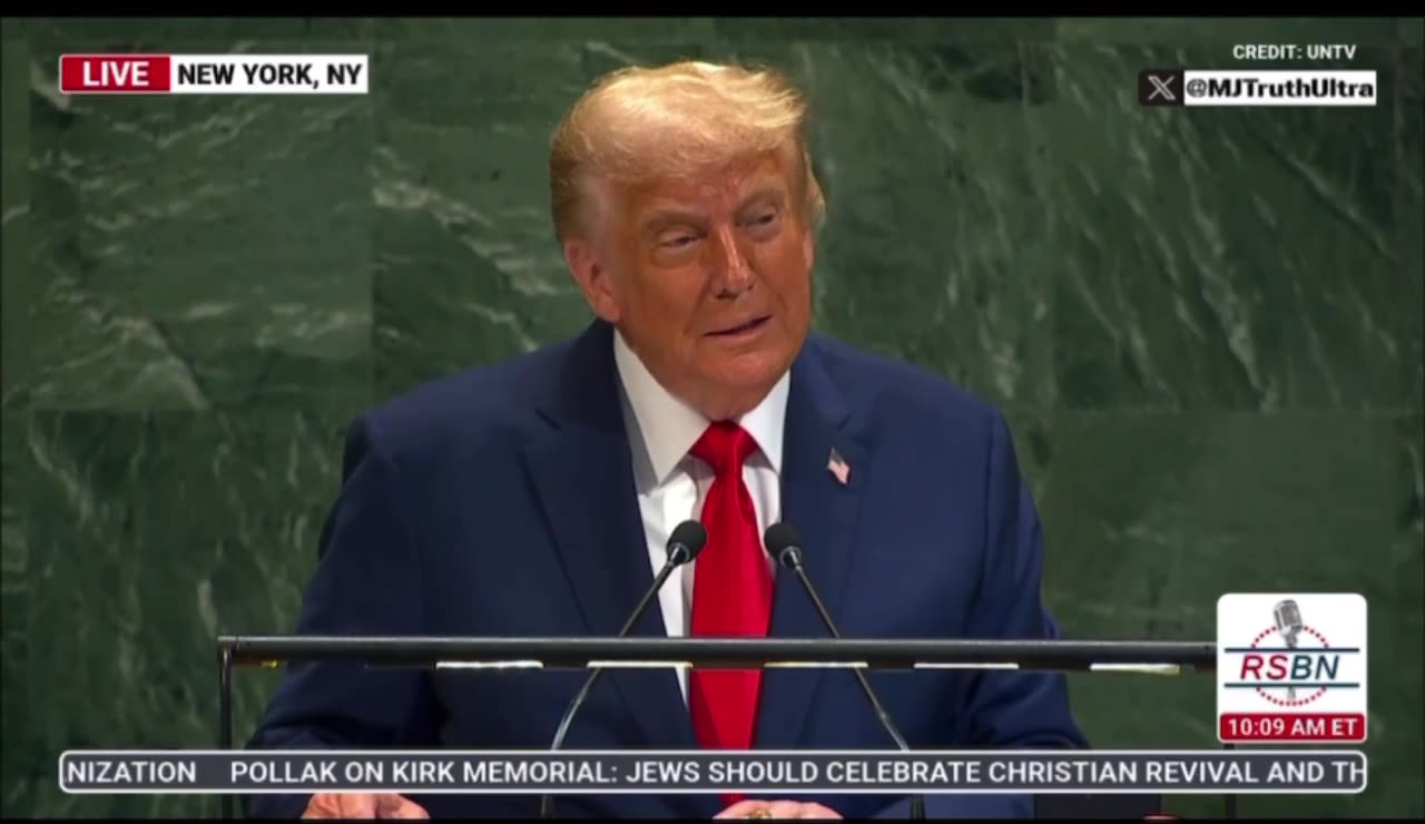 “Whoever is operating this teleprompter is in big trouble“