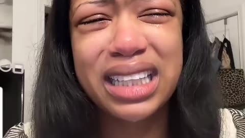 NOT APPLICABLE ARIELLE HAVING A BREAKDOWN AGAIN OVER SOME DUDE