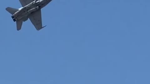 Spanish Air Force EF-18 Hornet nearly crashed during show