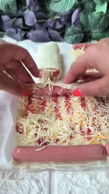 Neapolitans with cheese and sausage