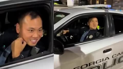 This Atlanta officer is going viral because the way he talks 😂😂