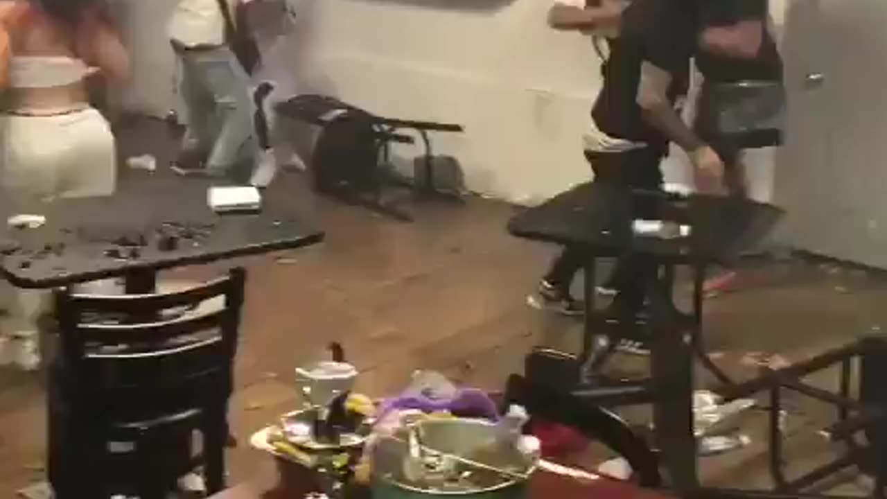 Why Dey Be Messican Food Fightin?