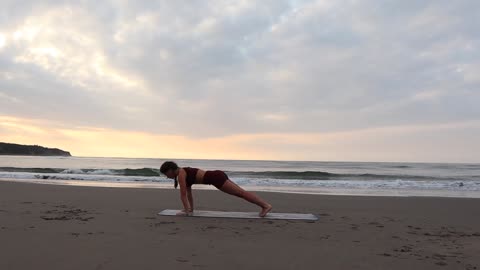 10 Minute Morning Yoga Flow- Mobility & Energy Boost | Yoga with Emily