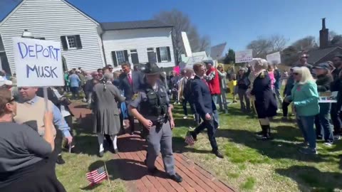 Glenn Youngkin just got hit with another wave of paid protesters — and his reaction was priceless. 😎