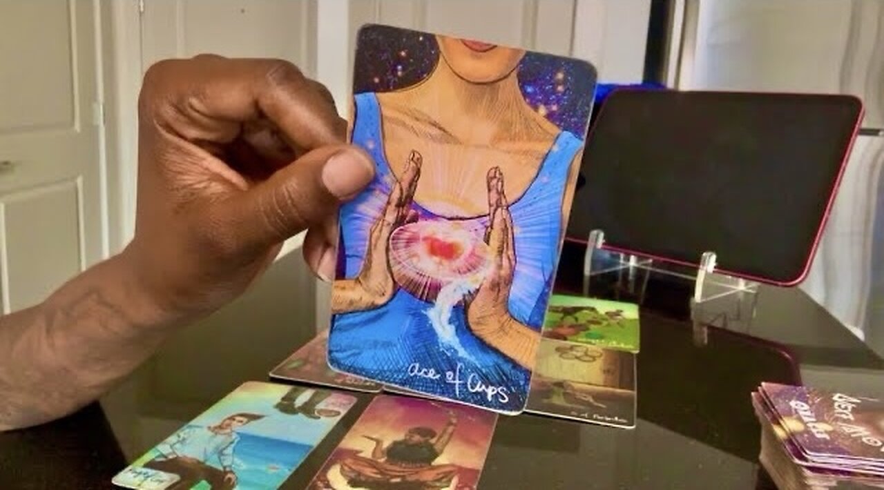AQUARIUS♒️ THEY WANT YOU TO LET YOUR GUARD DOWN❤️ THEY ONLY WANT YOU🥰 | GODDESSTAROT