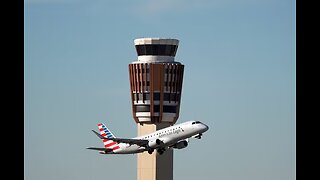 US Airlines' Daily Cancellations Top 2,000 for 1st Time Since Shutdown Cuts Began.mp4
