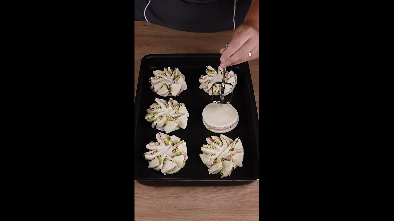 How did I not learn this before! A genius trick I learned with a friend from Italy