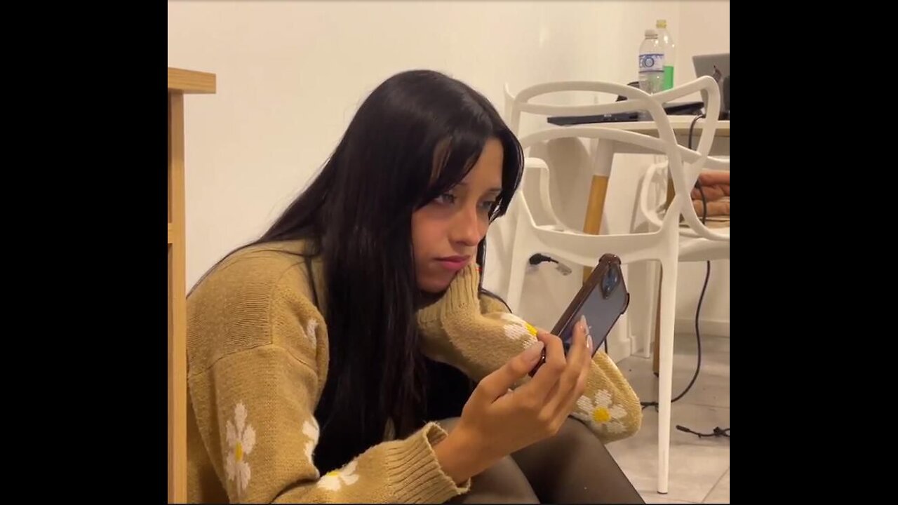 Cuando tu amiga llega tarde meme