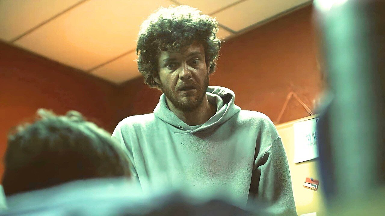 Crazy Man Sees A Girl Get Kidnapped But Nobody Believes Him So He Solves It Himself