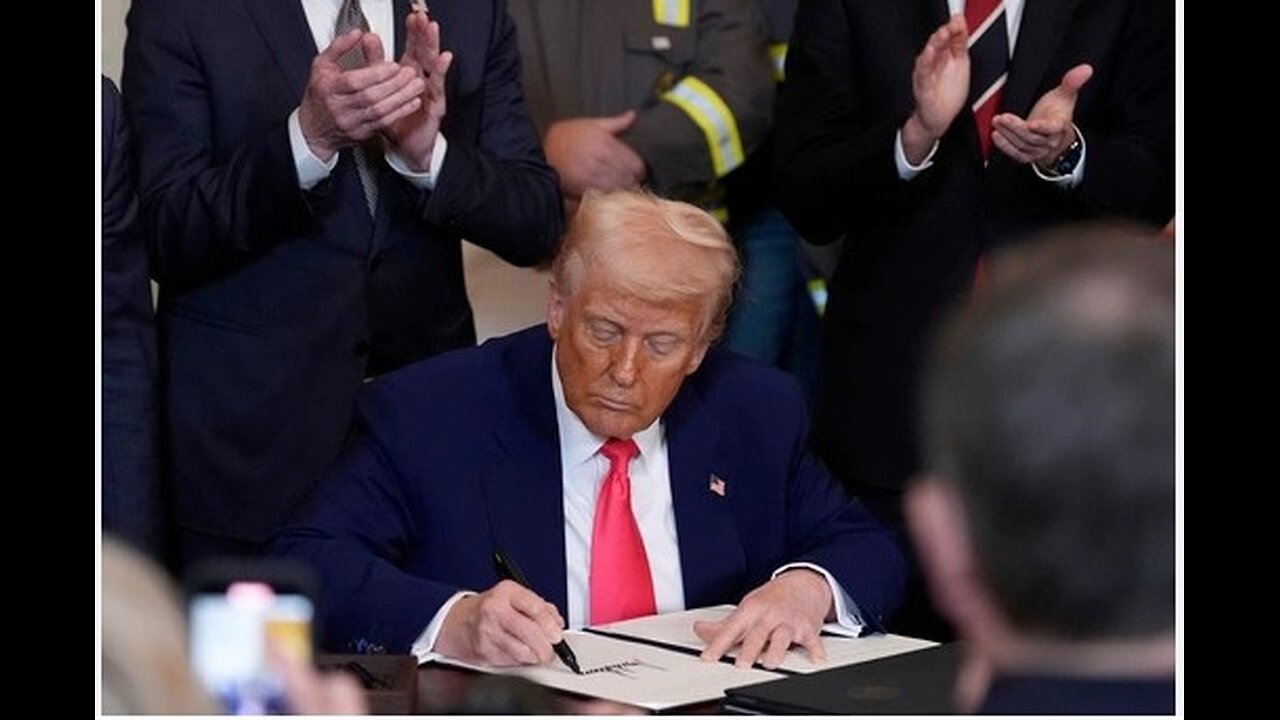 Judge Lets Trump Require Everyone in US Illegally to Register