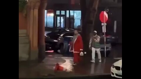 Black man attack a innocent White man 😔😞🙏 God sove America