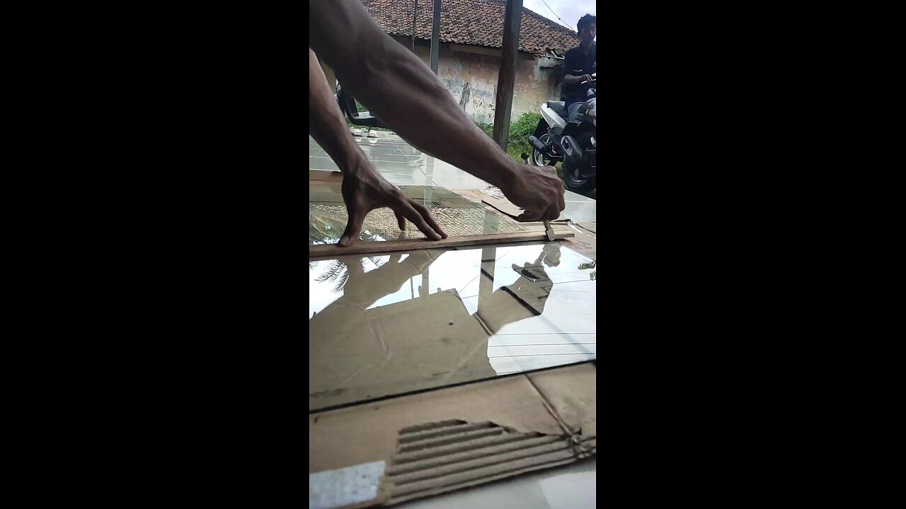 how to cut glass