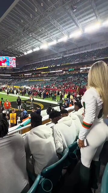 👀 Miami's WR, Keelan Marion's girlfriend is currently going viral!