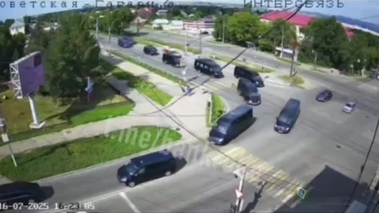 🤡 Putins motorcade in Magnitogorsk