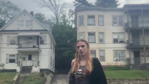 She is beautiful in this street