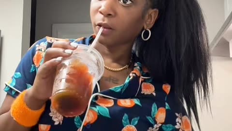 21BADBITCH STRESSED OUT AFTER DROSKI BREAKS BOTH HER PHONES