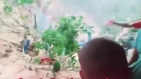 Deslizamiento en Indonesia causa devastación y víctimas