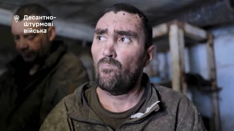 10+ Russian Soldiers Surrender to Ukrainian Paratroopers