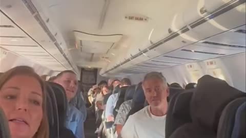 Airplane With Passengers Heading to Kirk Memorial Bust Out in 'Amazing Grace'