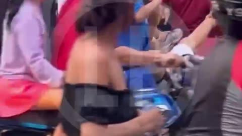 Sicario le disparo cuando estaba cortandose el cabello en una peluqueria en el barrio Girardot