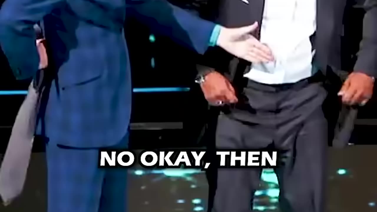 😱🤯The World's Best Pickpocket Steals Steve Harvey's Tie